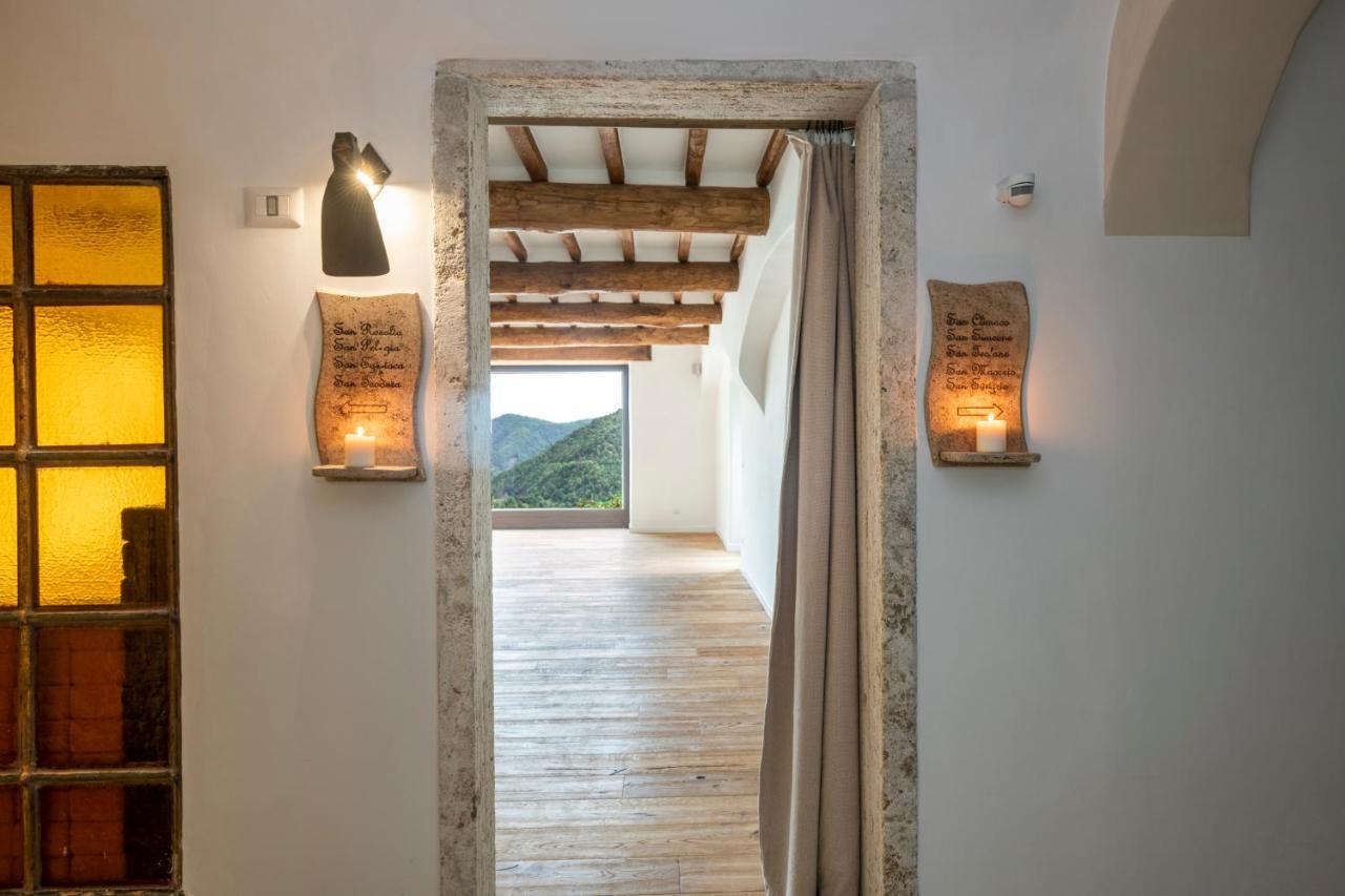 Eremito Hotel Parrano Exterior photo